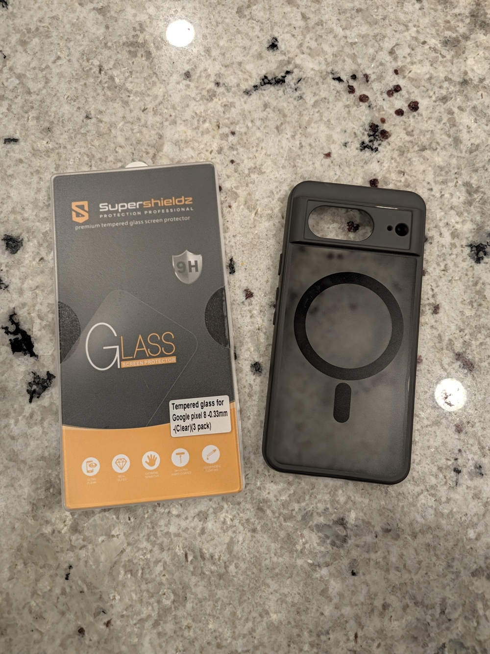 Pixel 8 Tempered Glass Screen Protectors & Black MagSafe-Compatible Phone Case
